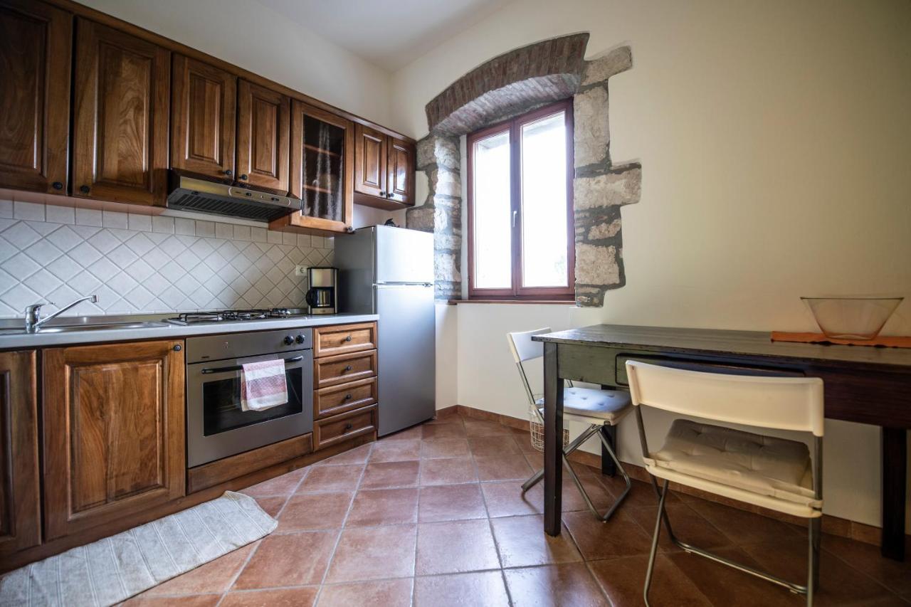 Old Town Studio And Apartment Vrsar Exterior foto