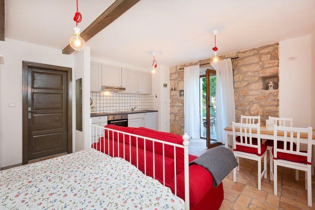 Old Town Studio And Apartment Vrsar Exterior foto